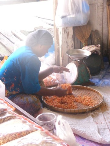 Ko Panyi Bagging dried shrimp